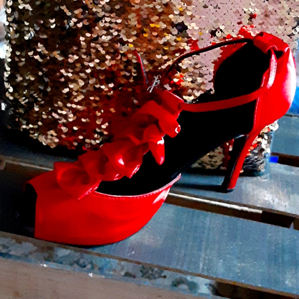 Red Pumps
